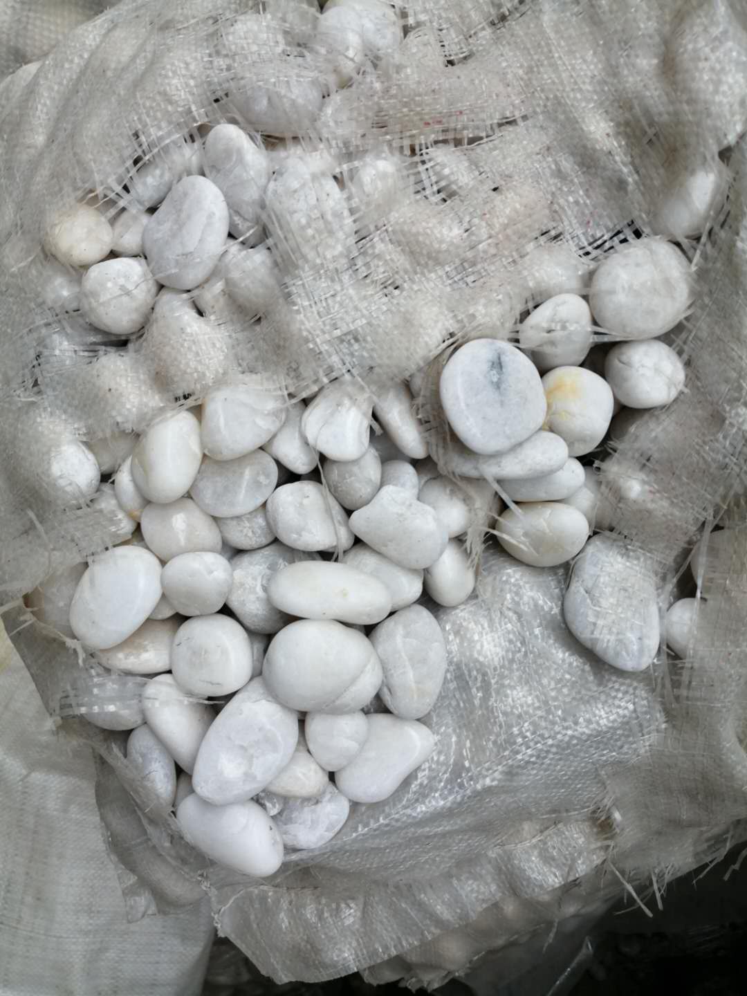 白色機制石 雪花白 精品雨花石